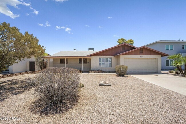 1137 E Bishop Dr Tempe, AZ 85282 photo 3