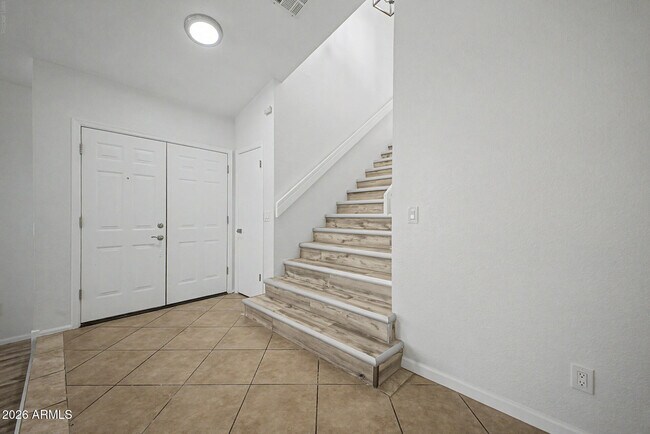 7637 W North Ln Peoria, AZ 85345 photo 5