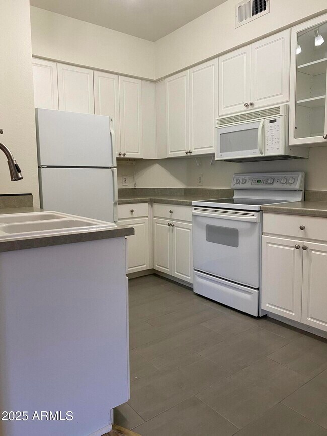 1701 E Colter St Phoenix, AZ 85016 photo 3