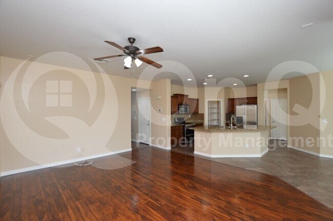 2531 W Desert Vista Trail Phoenix, AZ 85085 photo 4