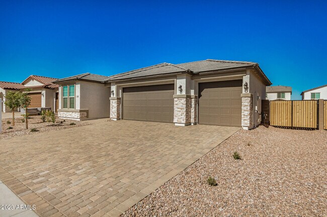 2503 S 180th Dr Goodyear, AZ 85338 photo 2