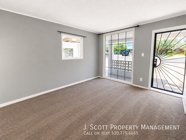 2801 W Glenrosa Ave Phoenix, AZ 85017 photo 2