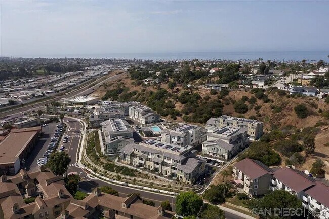 1108 Sea Glass Way Oceanside, CA 92054 photo 3