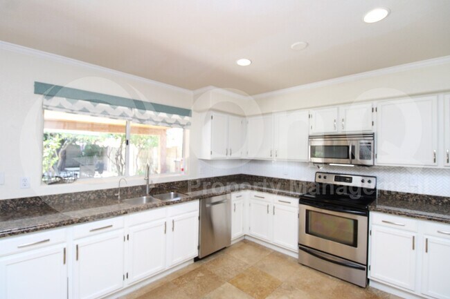 4737 East Michigan Ave Phoenix, AZ 85032 photo 3