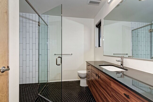2870 Fourth Ave San Diego, CA 92103 photo 4