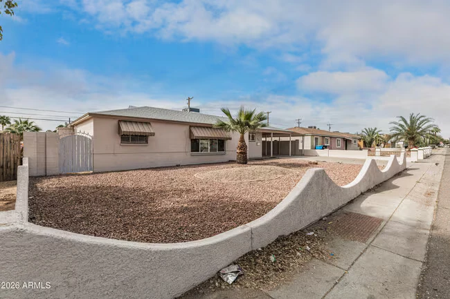 5620 N 19th Ave Phoenix, AZ 85015 photo 2