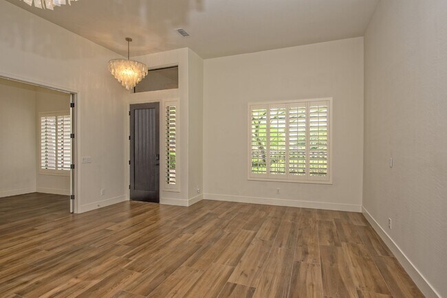 22420 N 48th St Phoenix, AZ 85054 photo 4