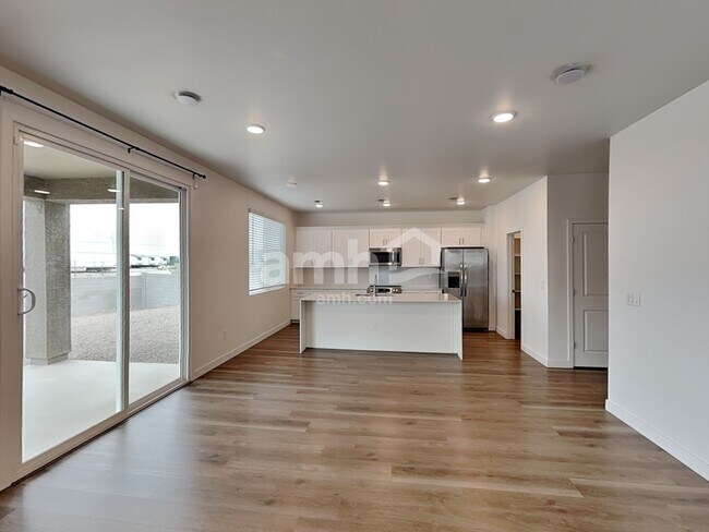 6975 N 125th Dr Glendale, AZ 85307 photo 5