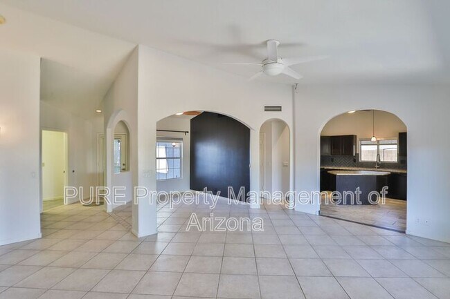 10146 W Georgia Ave Glendale, AZ 85307 photo 4
