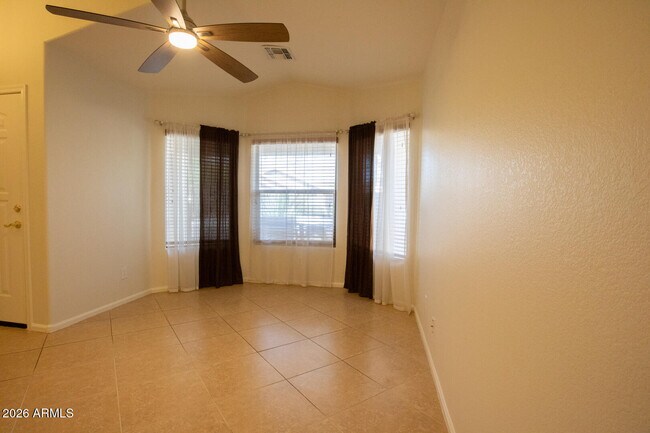 29223 N 22nd Ln Phoenix, AZ 85085 photo 4