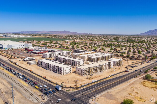 Pointe Grand Estrella at Phoenix photo 3