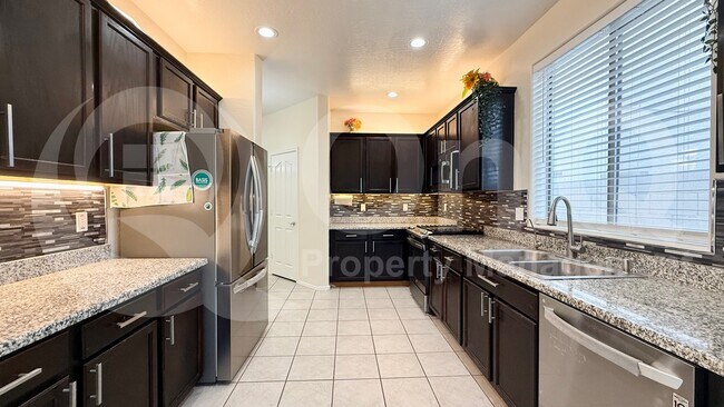 3674 E Bluebird Pl Chandler, AZ 85286 photo 3