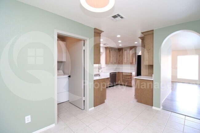 4234 E Tanglewood Dr Phoenix, AZ 85048 photo 5