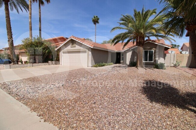 4234 E Tanglewood Dr Phoenix, AZ 85048 photo 2