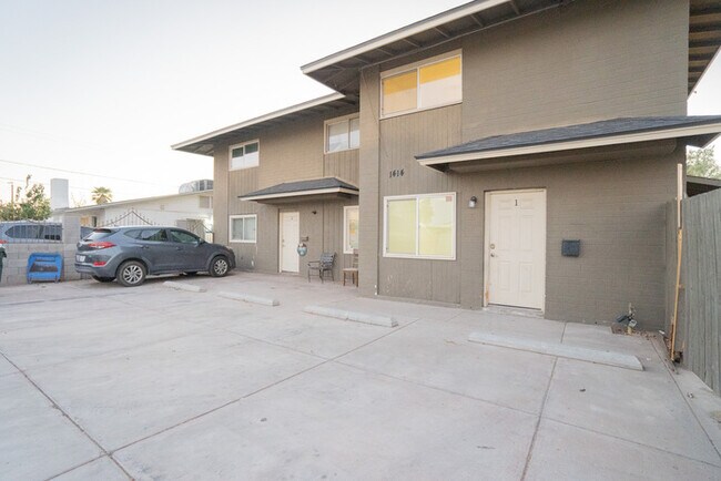 1414 N 27th St Phoenix, AZ 85008 photo 2