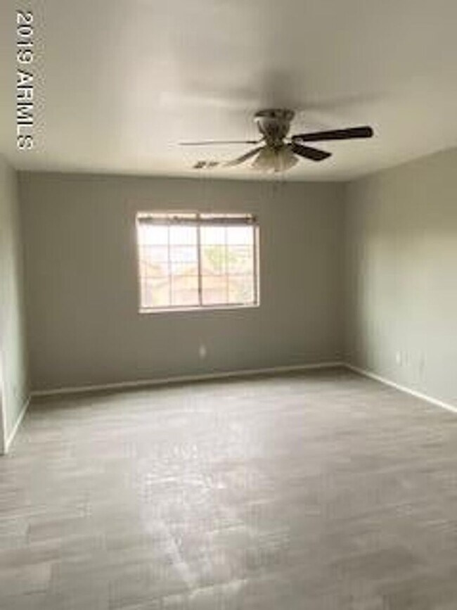 15375 W Post Cir Surprise, AZ 85374 photo 5