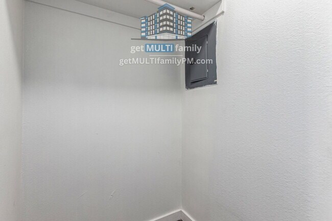 123 Main St Phoenix, AZ 85021 photo 5