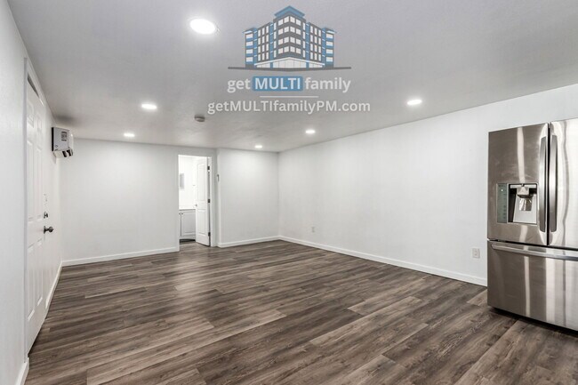 123 Main St Phoenix, AZ 85021 photo 3