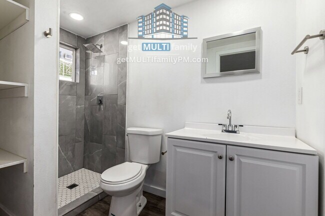 123 Main St Phoenix, AZ 85021 photo 4