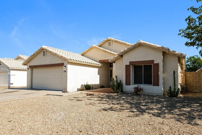 10870 W Royal Palm Rd Peoria, AZ 85345 photo 3