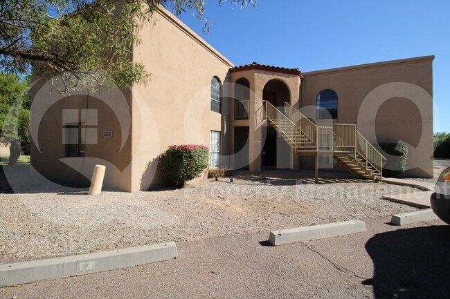 13035 N 34th St Phoenix, AZ 85032 photo 2