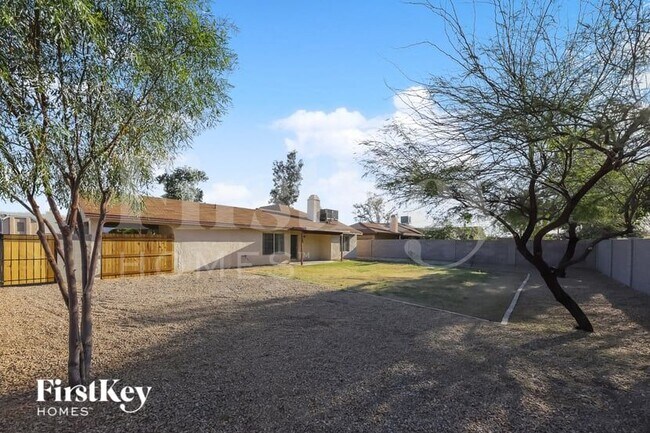 2121 W Monona Dr Phoenix, AZ 85027