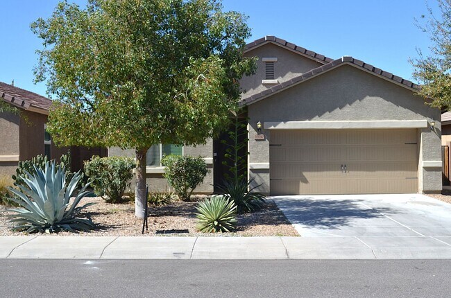33050 N Falcon Trail San Tan Valley, AZ 85142 photo 2