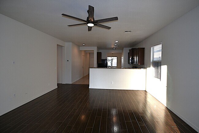 33050 N Falcon Trail San Tan Valley, AZ 85142 photo 3