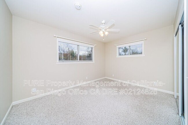 1020 S Citrus Ave Escondido, CA 92027 photo 3
