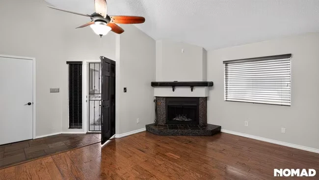 Charming 2br House In Glendale photo 3