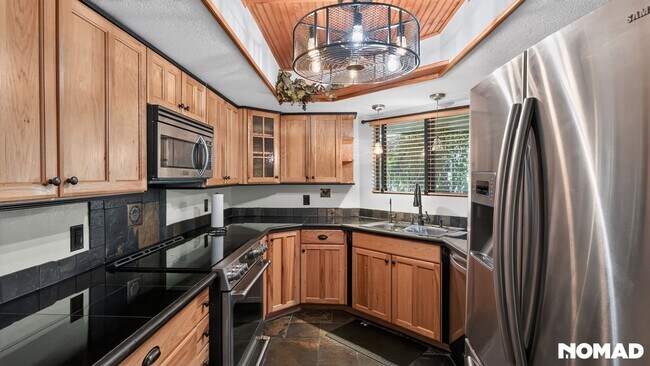 Charming 2br House In Glendale photo 2
