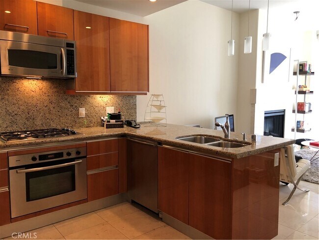 550 Front St San Diego, CA 92101 photo 5