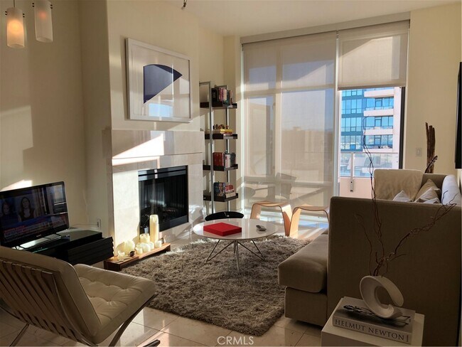 550 Front St San Diego, CA 92101 photo 3