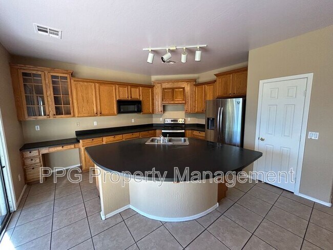 15039 W Charter Oak Rd Surprise, AZ 85379 photo 4