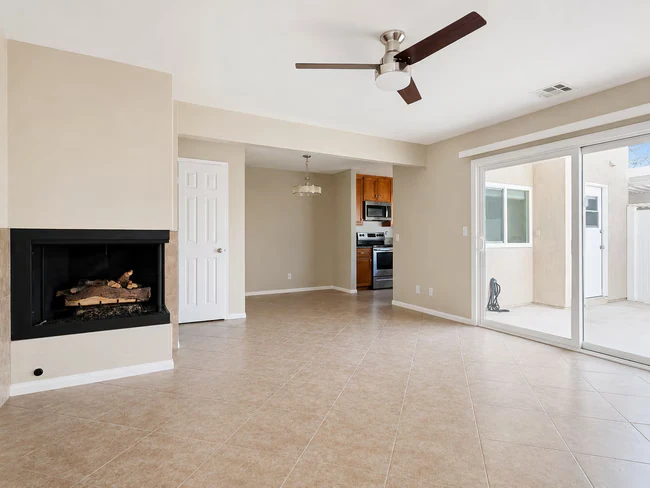 1354 Evergreen Dr Encinitas, CA 92007 photo 3