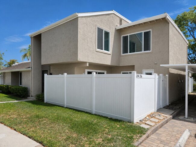 1354 Evergreen Dr Encinitas, CA 92007