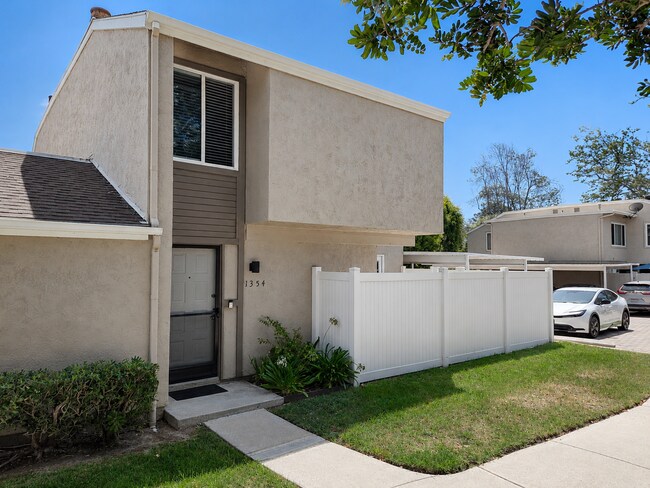 1354 Evergreen Dr Encinitas, CA 92007 photo 2