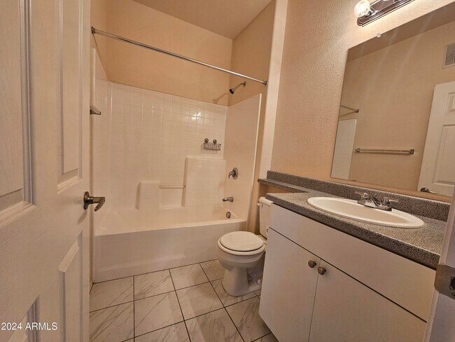 18416 N Cave Creek Rd Phoenix, AZ 85032 photo 5