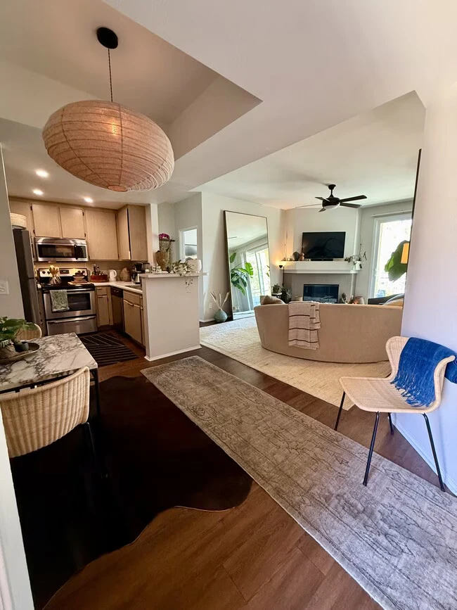 2020 Camino De La Reina San Diego, CA 92108 photo 2