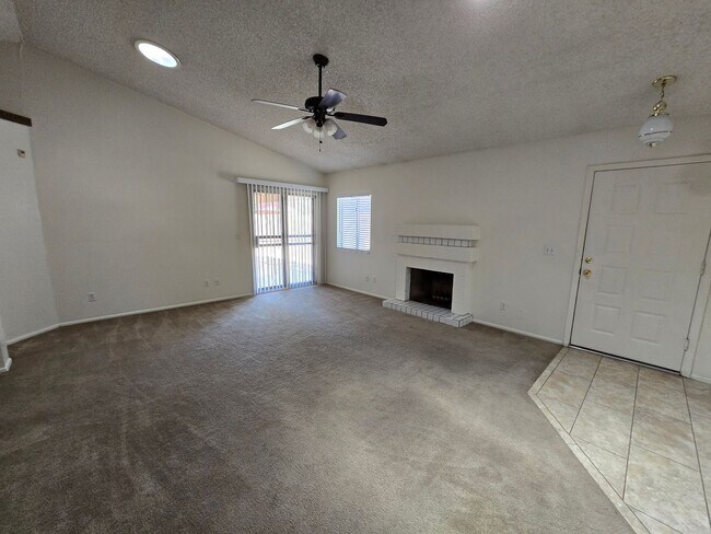 7062 W Caron Dr Peoria, AZ 85345 photo 3