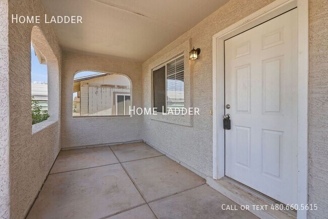 62 N Vista Ave photo 3