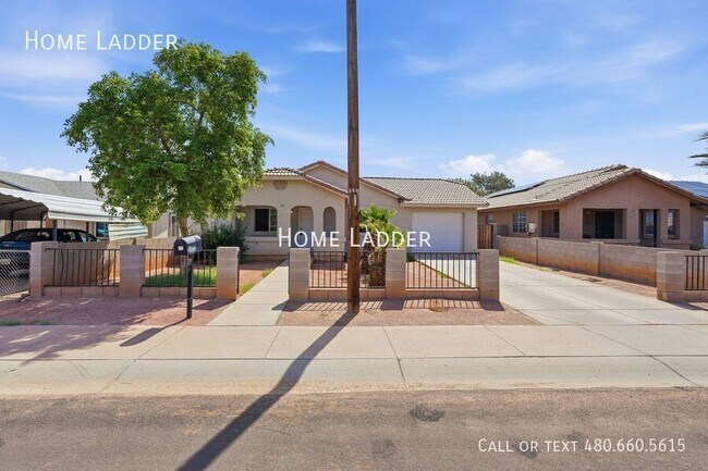 62 N Vista Ave photo 2