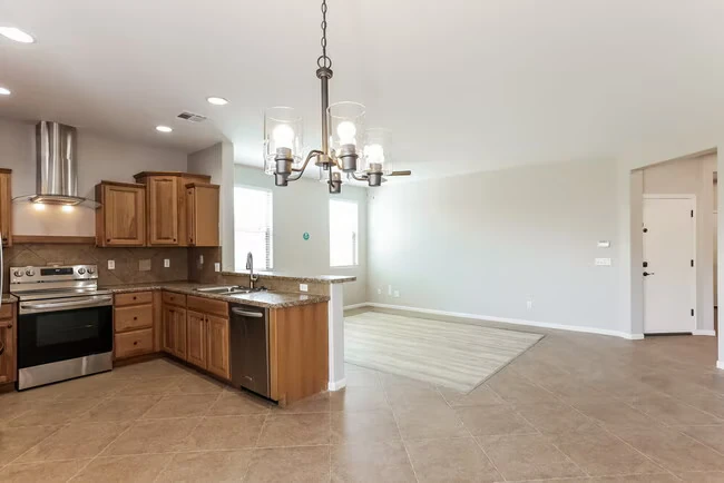 1868 W Wrangler Way San Tan Valley, AZ 85142 photo 5