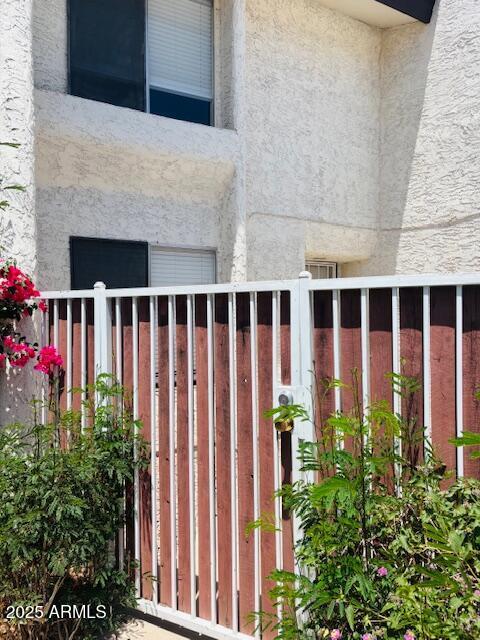 1632 S River Dr photo 2