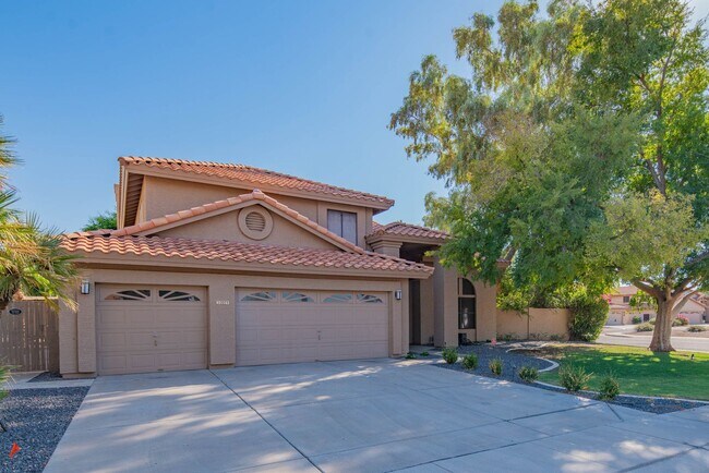 305 E Vera Ln Tempe, AZ 85284 photo 4