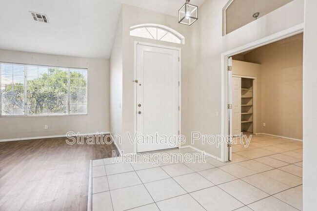 11513 W Laurelwood Ln Avondale, AZ 85392 photo 5