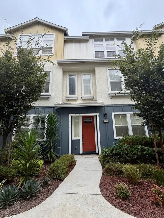 Pristine Silicon Valley New Build! photo 4
