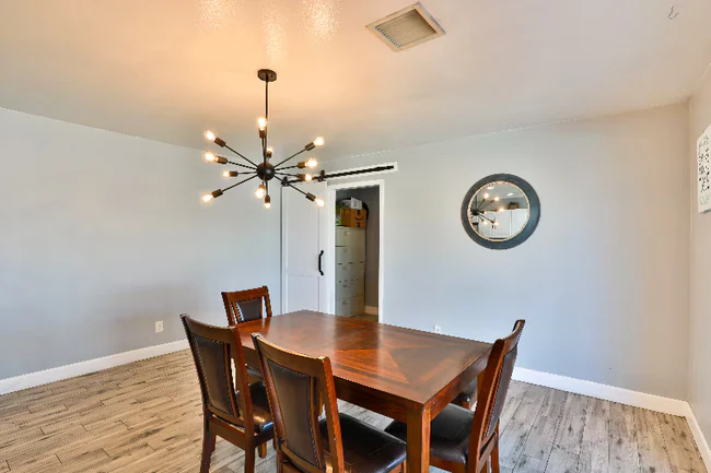242 W Jasmine St Mesa, AZ 85201 photo 3