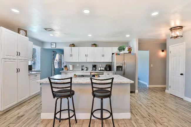 242 W Jasmine St Mesa, AZ 85201 photo 5