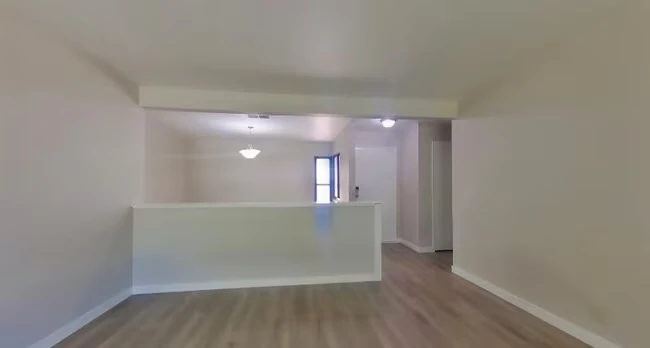 607 Peach Ct Fairfield, CA 94534 photo 2